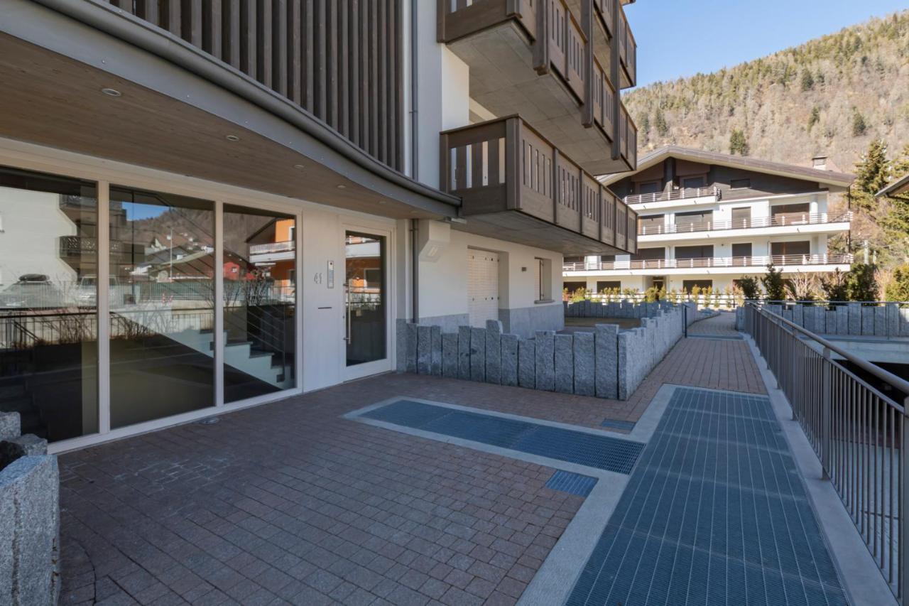Cristallo Apartment - Ristrutturato Nuovo Centro Aprica Luaran gambar