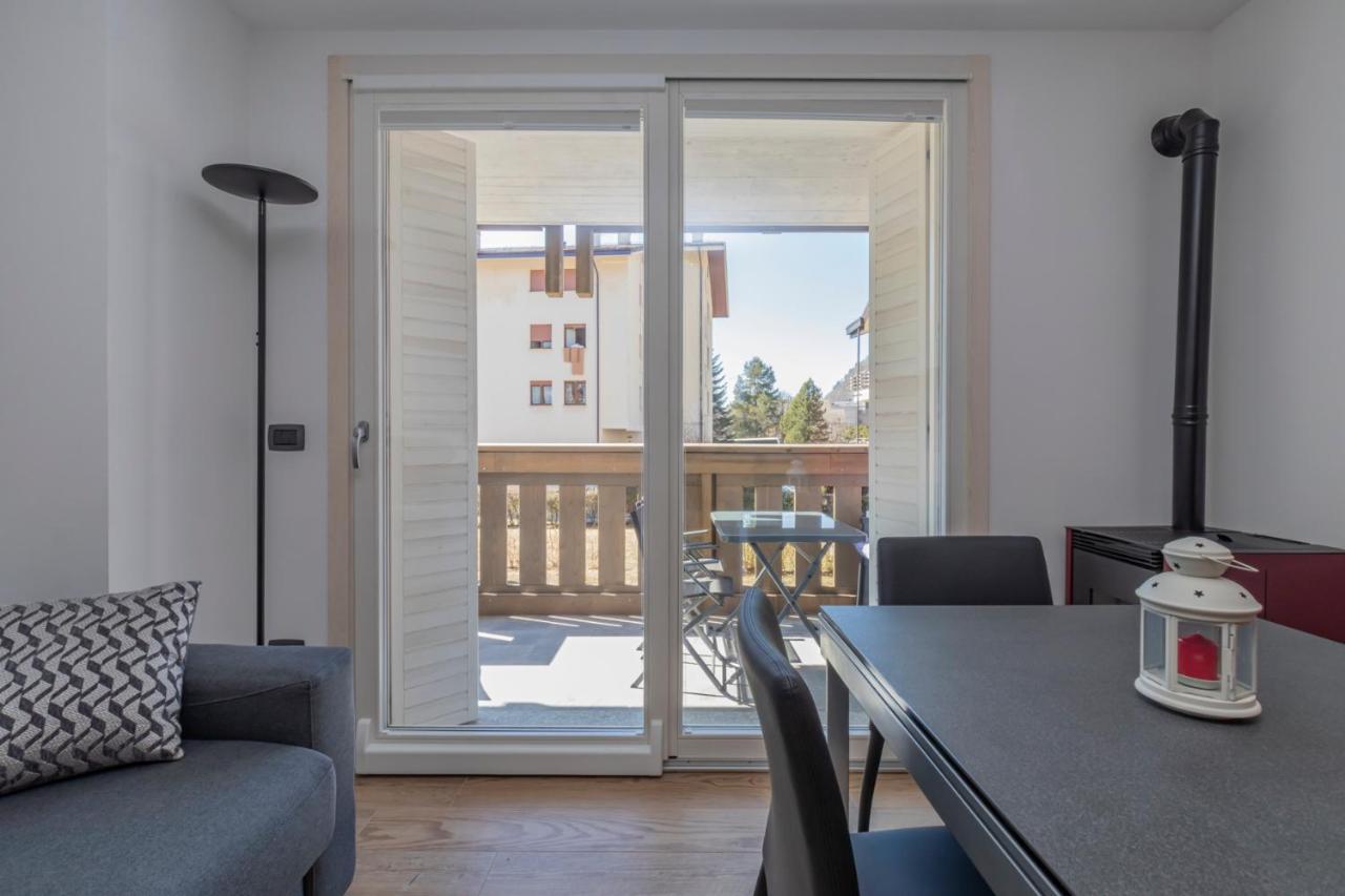 Cristallo Apartment - Ristrutturato Nuovo Centro Aprica Luaran gambar